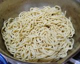 Foto langkah ke 1 dari resep Mie kangkung Terasi/belacan.