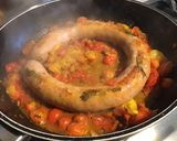 Une image de l'étape 12 de Saucisse à l'ancienne aux trois tomates, ail fumé, oignon de roscoff et romarin frais.