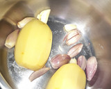 Foto del paso 2 de la receta: Tortitas de pulpo en su salsa