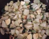 Foto del paso 2 de la receta: Chayote y calabacitas a la mantequilla