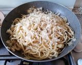 Foto del passaggio 7 della ricetta Linguine porro e pere