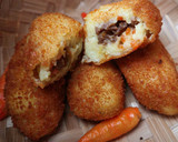 Foto langkah ke 4 dari resep Kroket isi daging.