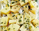 Foto del paso 1 de la receta: Lubina rellena acompañada con patatas asadas al tomillo