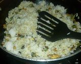 A picture of step 3 of Egg fried rice.