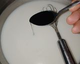 Foto langkah ke 3 dari resep Puding santan cincau hitam.