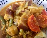 A picture of step 6 of Vegetable Curry with Salted Fish and Pineapple.