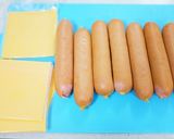 Foto langkah ke 8 dari resep Roti sosis keju ala bakery korea. Bahan roti cuma 3 macam.