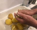 Foto del paso 1 de la receta: Papas asadas al horno