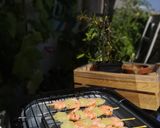 Une image de l'étape 3 de Brochettes de crevettes et ananas au graines de sésame.