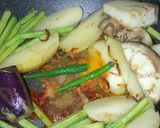 ডাঁটা বেগুন দিয়ে কাতলা মাছের ঝোল (Data begun diye katla machher jhol recipe in bengali) রেসিপি ধাপ - 4 ছবি