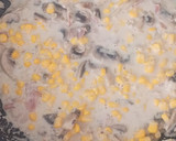 Foto del paso 3 de la receta: 🍝 Espaguetis bechamel de champiñones, bacon y maíz 🥓🌽