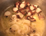 Foto del paso 2 de la receta: Arrocito meloso de 🐟 pulpo 🐙 y mariscos