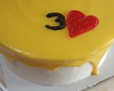 A picture of step 5 of Emoji Rasmalai Cake.