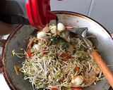 Foto langkah ke 6 dari resep Oseng Tauge Bakso Puyuh.