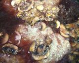 Foto del paso 2 de la receta: Filetes con champignons al vino tinto ©