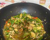 รูปขั้นตอนการทำที่ 4 ของ แกงอ่อมหมูใส่ผักหวาน