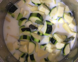 Foto del paso 1 de la receta: Crema de calabacín con toque de hierbabuena