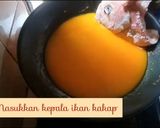 Foto langkah ke 4 dari resep Kepala Kakap Merah Bumbu Kuning ala Rianti Kitchen.