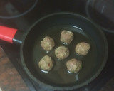 Foto del paso 4 de la receta: Potaje de lentejas con verduras y albóndigas