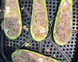 Foto del paso 2 de la receta: Calabacitas rellenas en freidora de aire