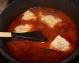 Foto del paso 3 de la receta: Bacalao en salsa de tomate