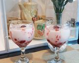 Foto langkah ke 3 dari resep Korean Strawberry Milk.