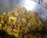 A picture of step 4 of Cauliflower Sabzi.