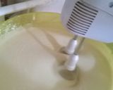 Foto del paso 2 de la receta: Bizcochuelo fácil con membrillo
