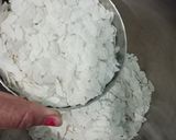 A picture of step 1 of Maharashtrian Kanda Poha.