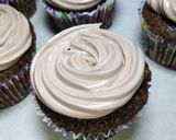 A picture of step 4 of Chocolate Cream cheese CupCakes.