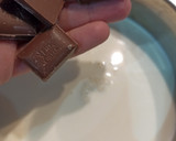 Foto del paso 6 de la receta: Tarta 3 chocolates con base de galleta y turrón 🍫🥄🍫
