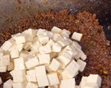 A picture of step 5 of Mapo Tofu (麻婆豆腐).