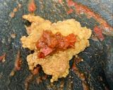 Foto langkah ke 4 dari resep Ayam Geprek Sambal Terasi.