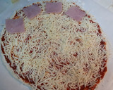 Foto del paso 2 de la receta: Pizza de jamón cocido y atún