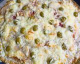 Kapros tejfölös tonhal pizza fekete erdei sonkával 💚🍕 recept fázis 5 fotója
