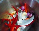 Foto langkah ke 1 dari resep Balado Kripik singkong.
