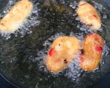 Foto langkah ke 4 dari resep Godok pisang kismis dan stroberi.