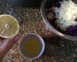 Foto del paso 3 de la receta: Ensalada de col rojo y manzana verde