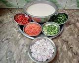 सूजी उत्तपम (Suji uttapam recipe in hindi) रेसिपी चरण 1 फोटो