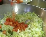 A picture of step 3 of Tricolor Cabbage Fry.