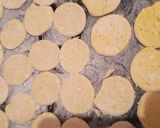 Foto del paso 4 de la receta: Galletitas= De ajo, De cebolla y de zapallo!!☺😘