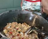 Foto langkah ke 5 dari resep Nasi Goreng Bumbu Iris.