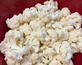 Foto del passaggio 1 della ricetta Cavolfiore in padella con acciughe