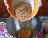 Foto del passaggio 1 della ricetta Muffin con farina integrale yogurt e ciliegie