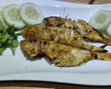 Foto langkah ke 5 dari resep Ikan panggang saus tiram tabur sambel dabu-dabu.
