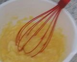 A picture of step 4 of Strawberry & Vanilla Cream Cake.