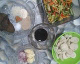 Foto langkah ke 1 dari resep Oseng Mercon Bakso.