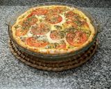 Foto del paso 4 de la receta: Tarta de jamón y queso 🧀🍅