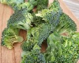 Foto langkah ke 1 dari resep Baked Broccoli and Cheese.