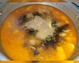A picture of step 4 of Alo gosht shorba.